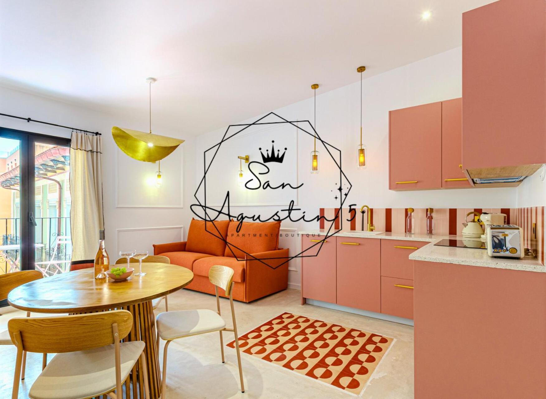 Apartamento With Exceptional Charm In Historic Center Of Alicante